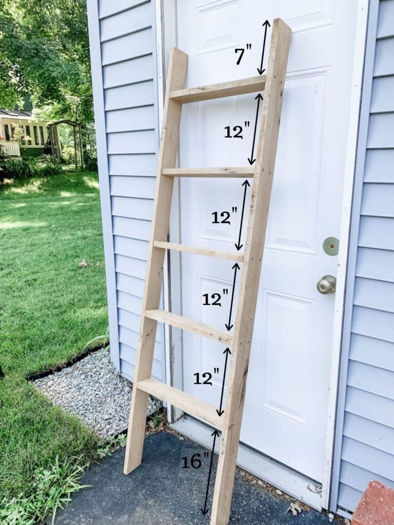 Pallet Blanket Ladder