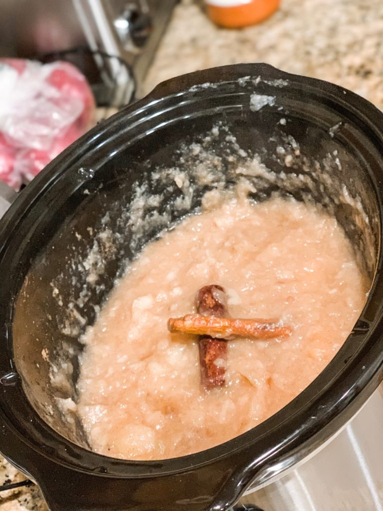 Apple sauce in crockpot