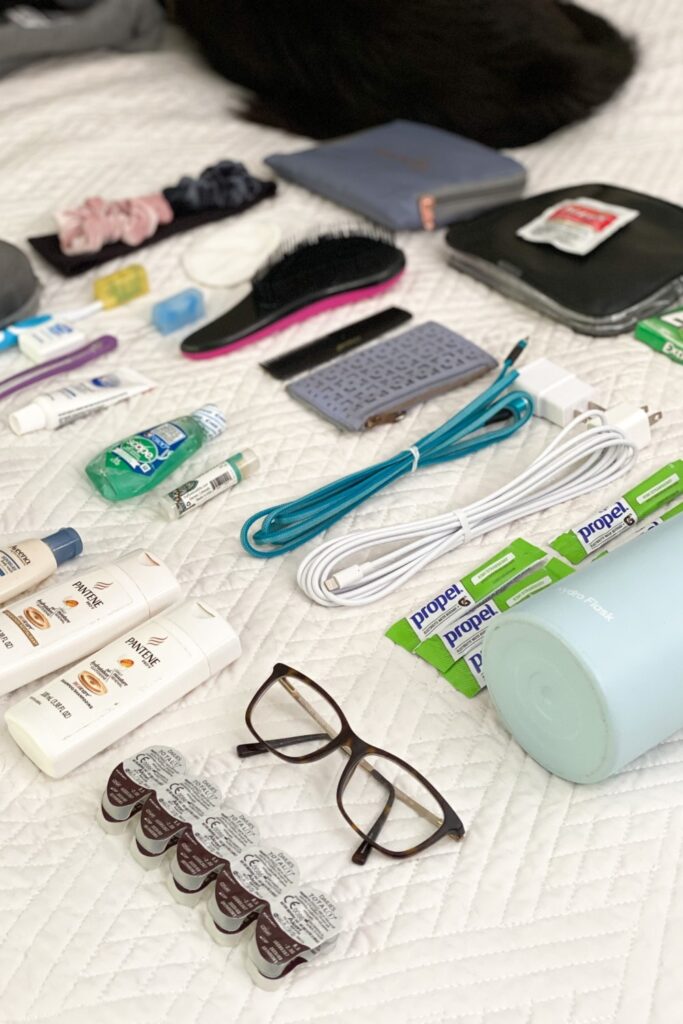 toiletries to pack in hospital bag